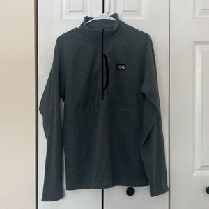 Mountain Hardwear Men’s “Summit Grid Fleece Half Zip” in Foil Grey (M)
